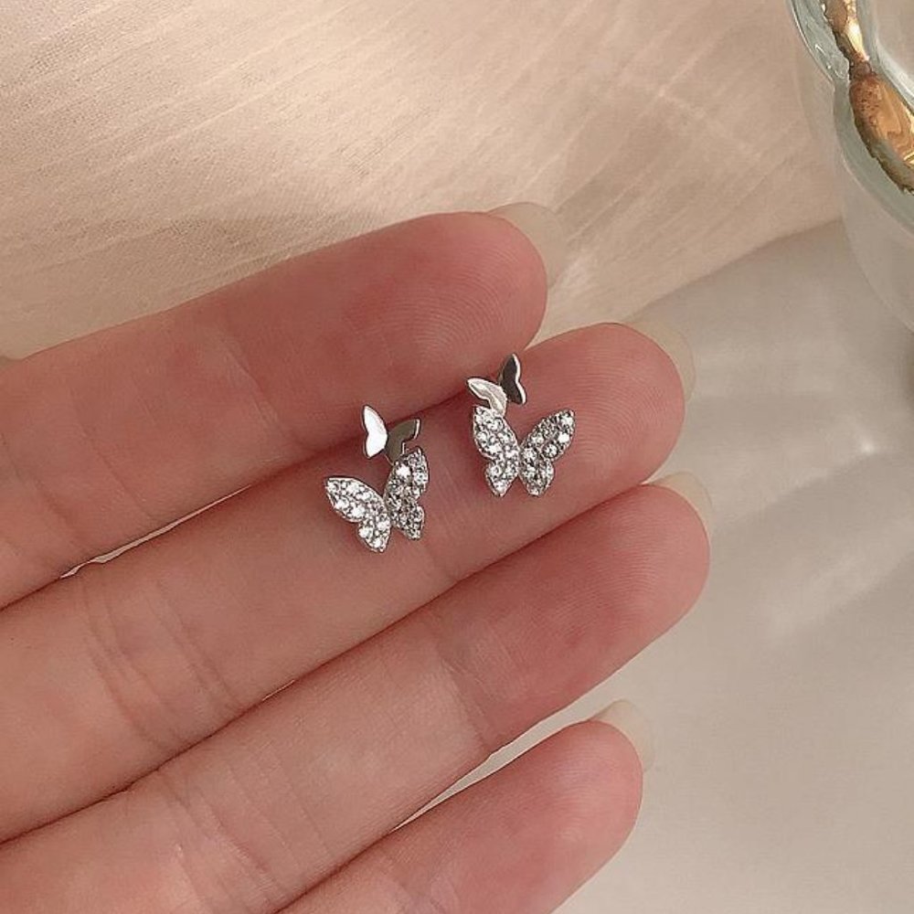 New 925 Sterling Silver Diamond Butterfly Earrings - Picture 3 of 6